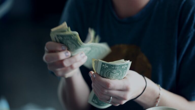 The Best High-Yield Savings Accounts in 2026