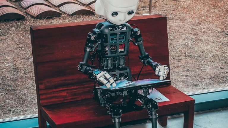 How to Use AI to Automate Your Side Hustle